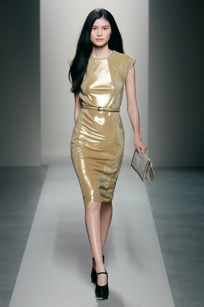 Look 12